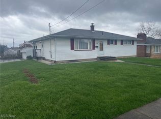 301 Howard St, Girard, OH 44420