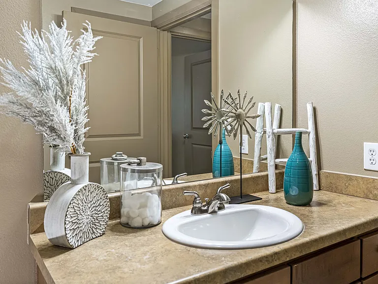 Palomino Apartments Homes — Photo 32