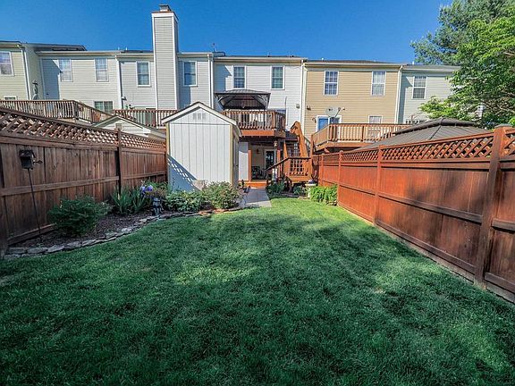 2nd image of 1816 Bramble Brook Ln