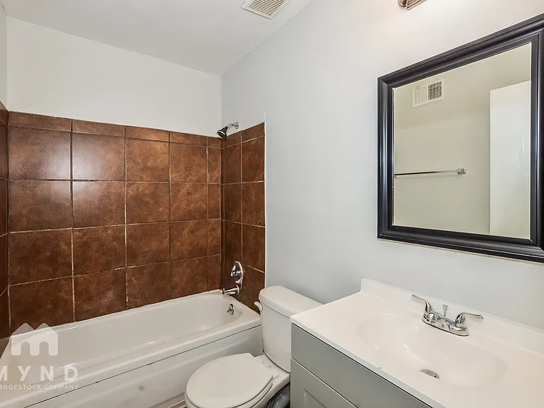 2593 Courtney Dr — Photo 17