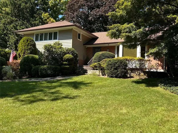 20 Northfield Road, Glen Head, NY 11542