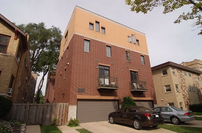 1st image of 429 S Kenilworth Ave Unit 1