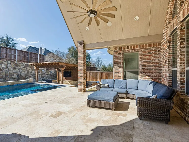 701 Cherrywood Dr — Photo 33