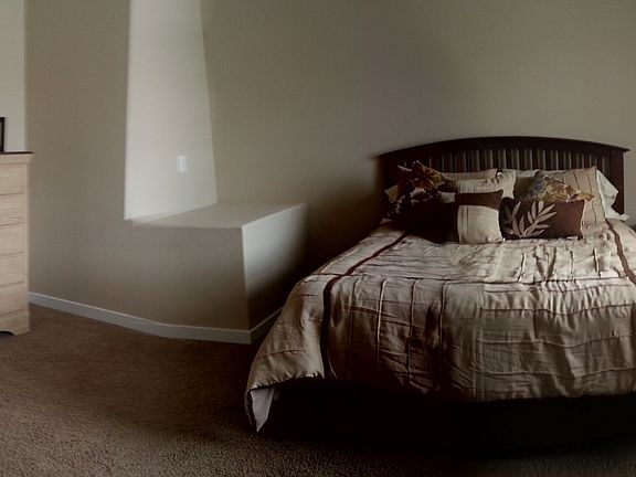 5th image of 5607 NE 74th Ct