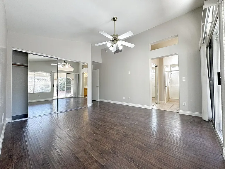 325 Cavalla St — Photo 14