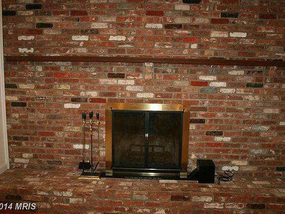 4th image of 1202 Blackwalnut Ln