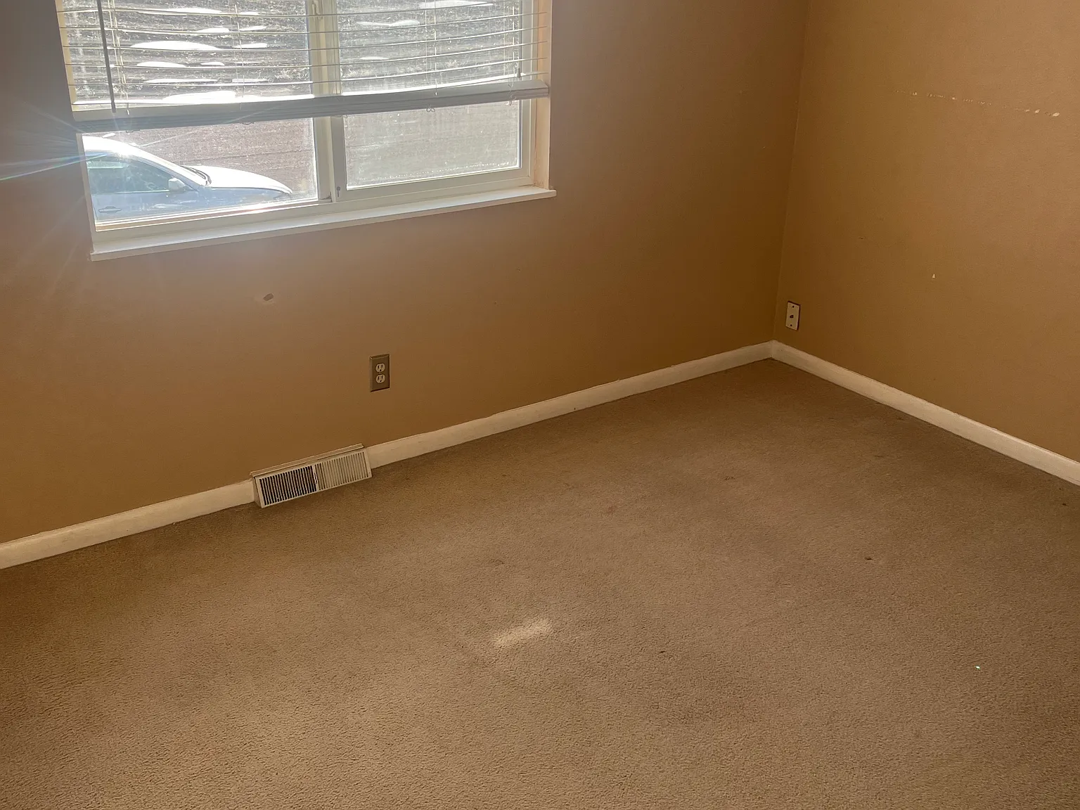 4 bed, 1600 sqft, $2,100 — Photo 4