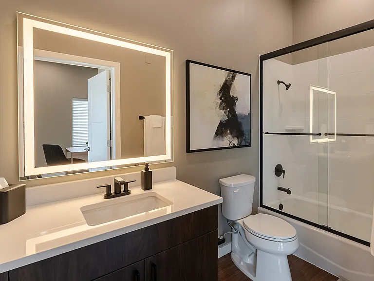 1364 E Battlefield Rd — Photo 215