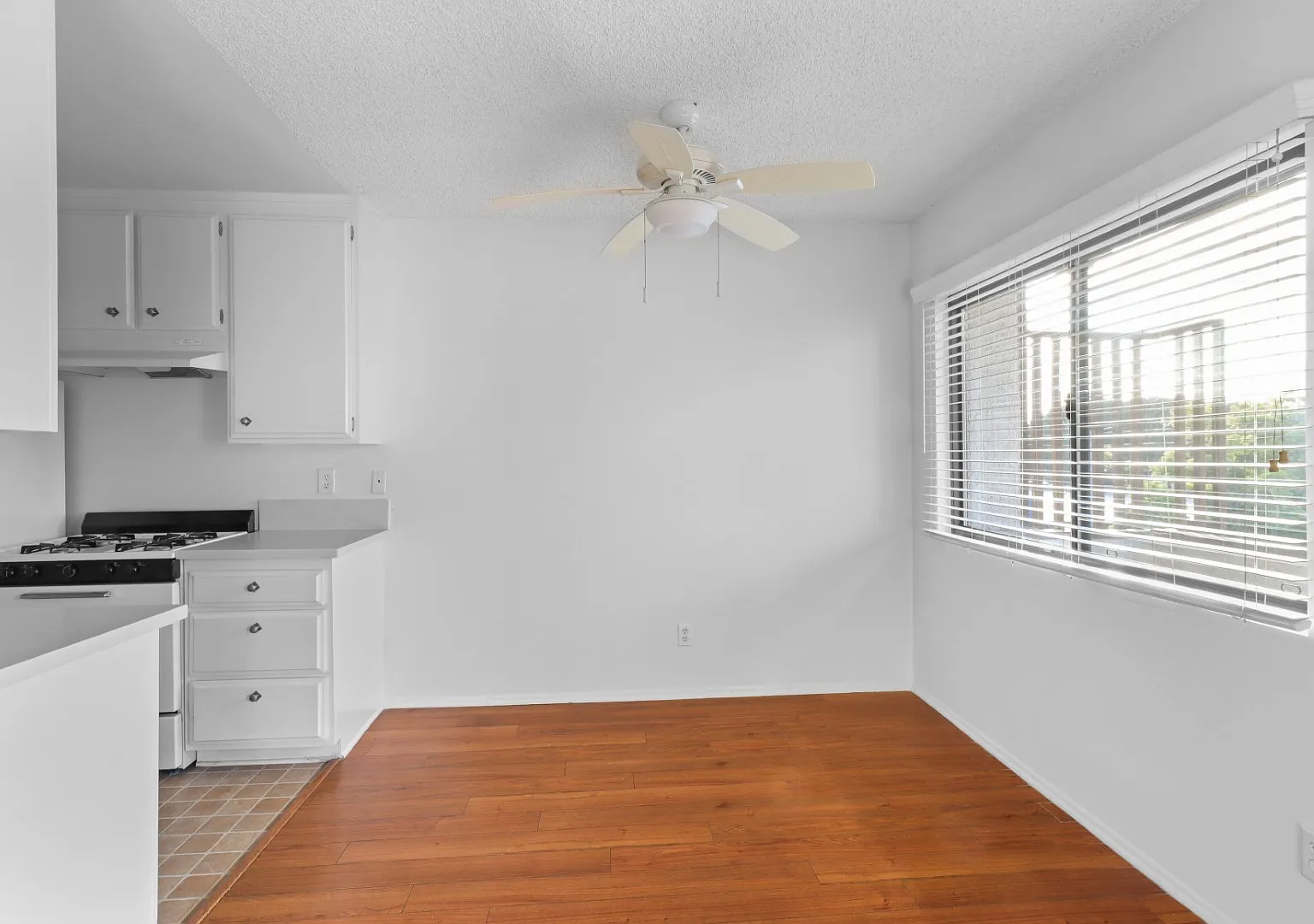 2 bed, 2.0 bath, $2,995 — Photo 4
