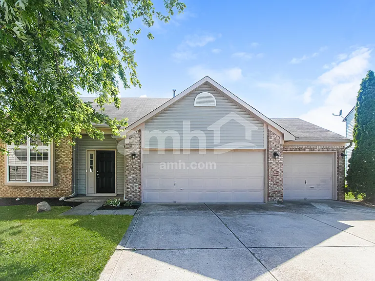 554 Springtree Ln — Photo 1
