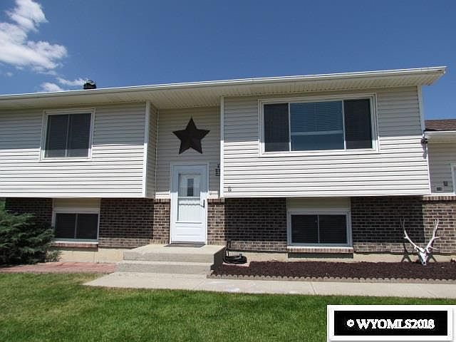 1st image of 1025 Evergreen Way
