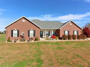 355 Cowboy Aly, Jackson, MO 63755