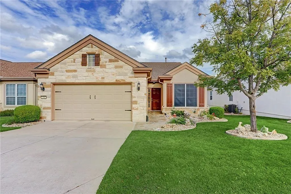 3 bed, 2.0 bath, 1755 sqft, $2,950 — Photo 1