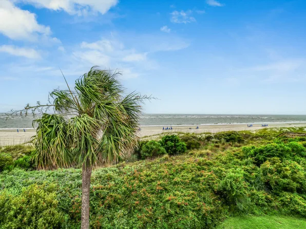 4 Beach Club Villas Ct, Isle Of Palms, SC 29451