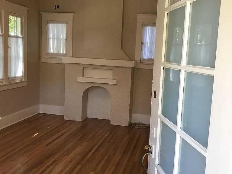 501 W Whiting Ave — Photo 4