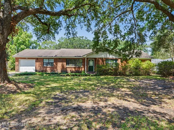 64 52nd St, Gulfport, MS 39507