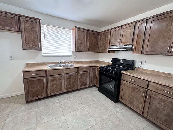 3rd image of 1829 E Avenue Q9