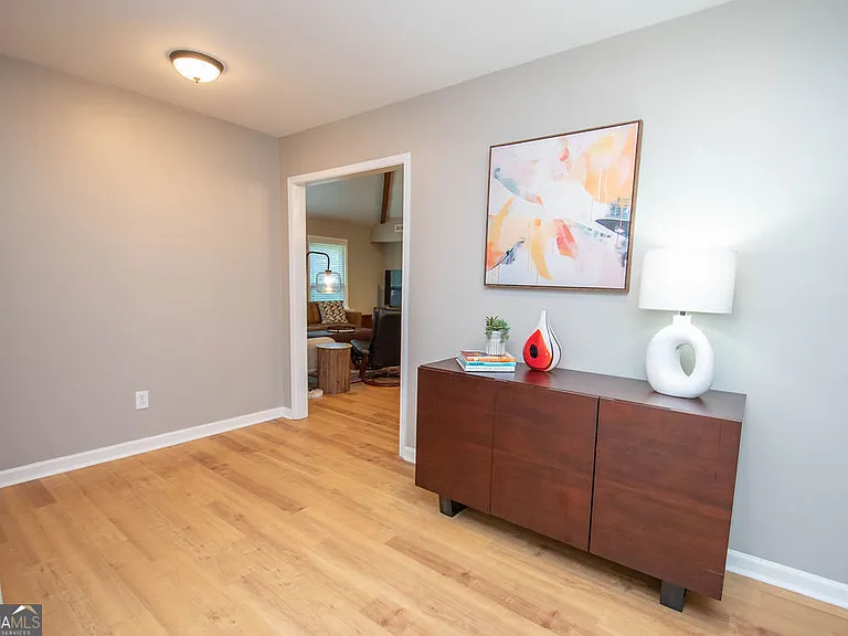 103 Burnham Rise #FURNISHED — Photo 8