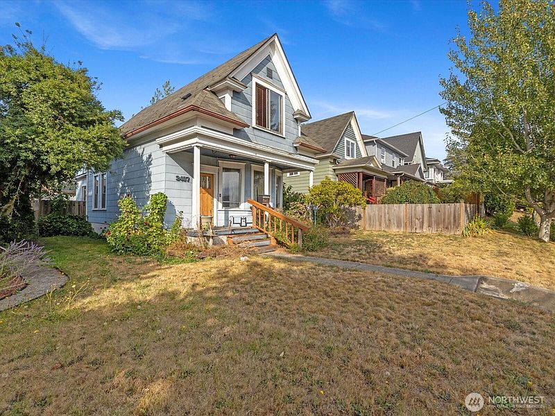 3rd image of 2407 Everett Avenue