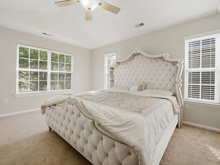 5325 Brinsley Ln — Photo 13