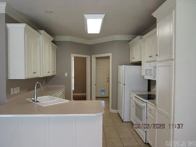 1130 Trillium Dr — Photo 9