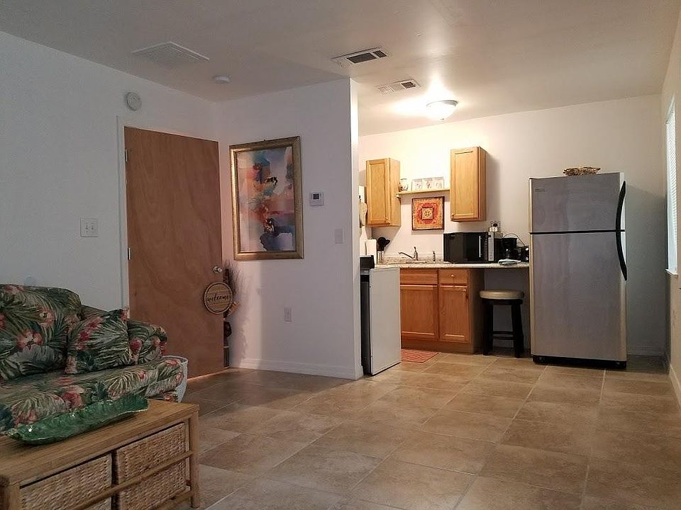 Living Room / Kitchen