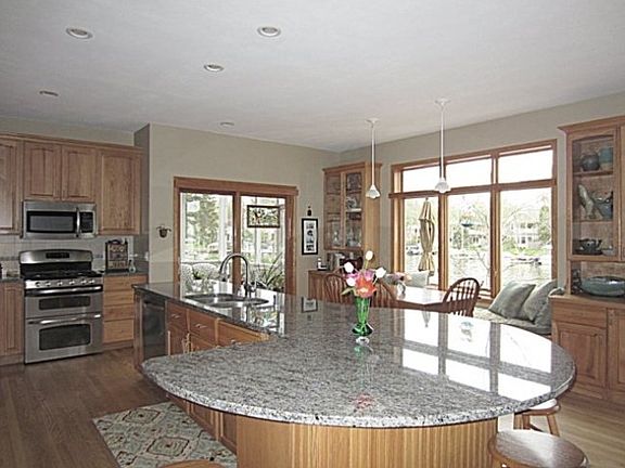 5th image of 5136 Spring Ct