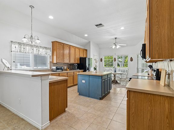 2nd image of 1104 Bell Manor Dr