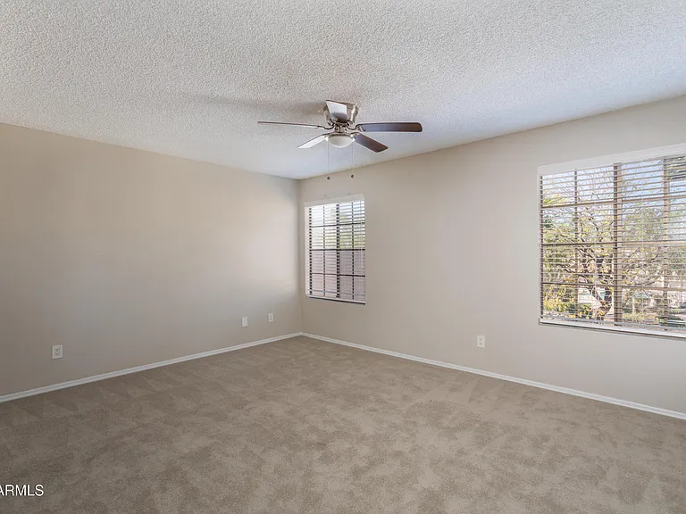 10930 E Hope Dr — Photo 15
