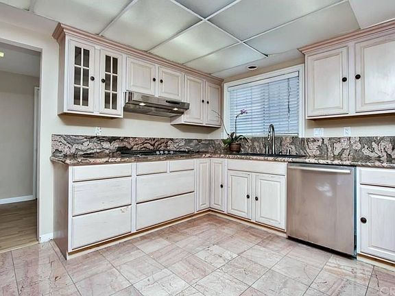 3rd image of 1661 Garland Ave #A