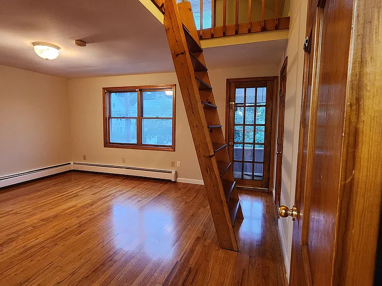 19-21 Jackson St #2 — Photo 6