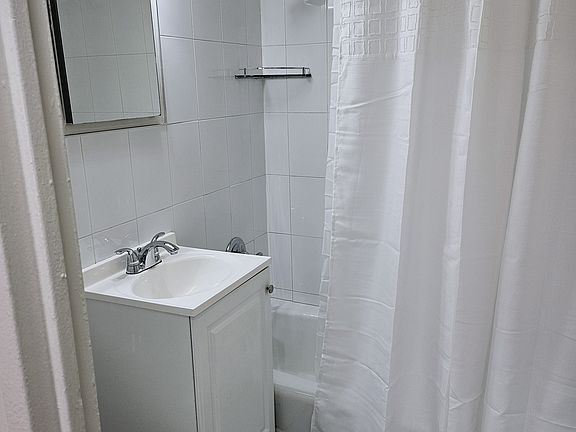 5th image of 345 W 145th St #11AA2