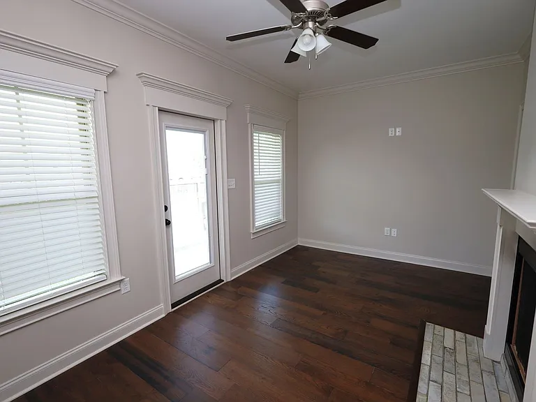 4704 Crescent Ct — Photo 5