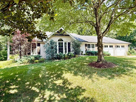 3rd image of 234 Longwood Ln