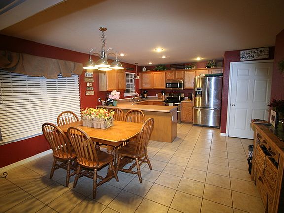 5th image of 22 Mansfield Dr