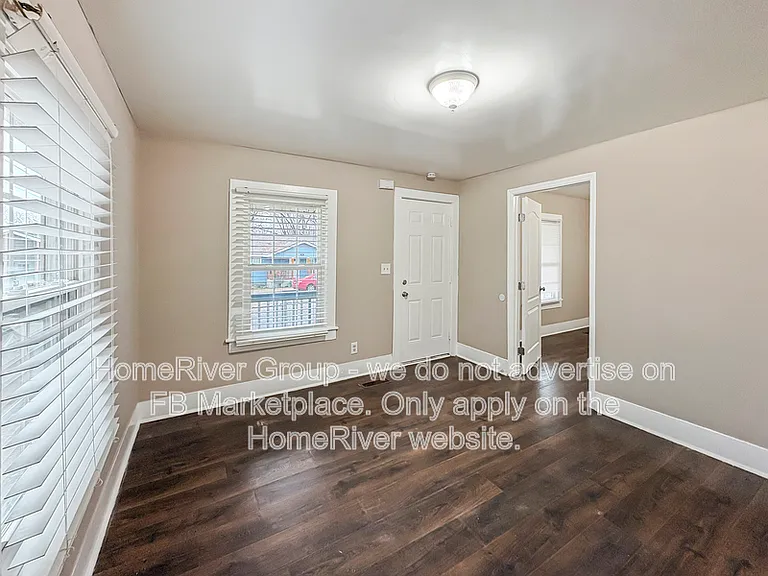 1310 Roanoke Ave — Photo 5