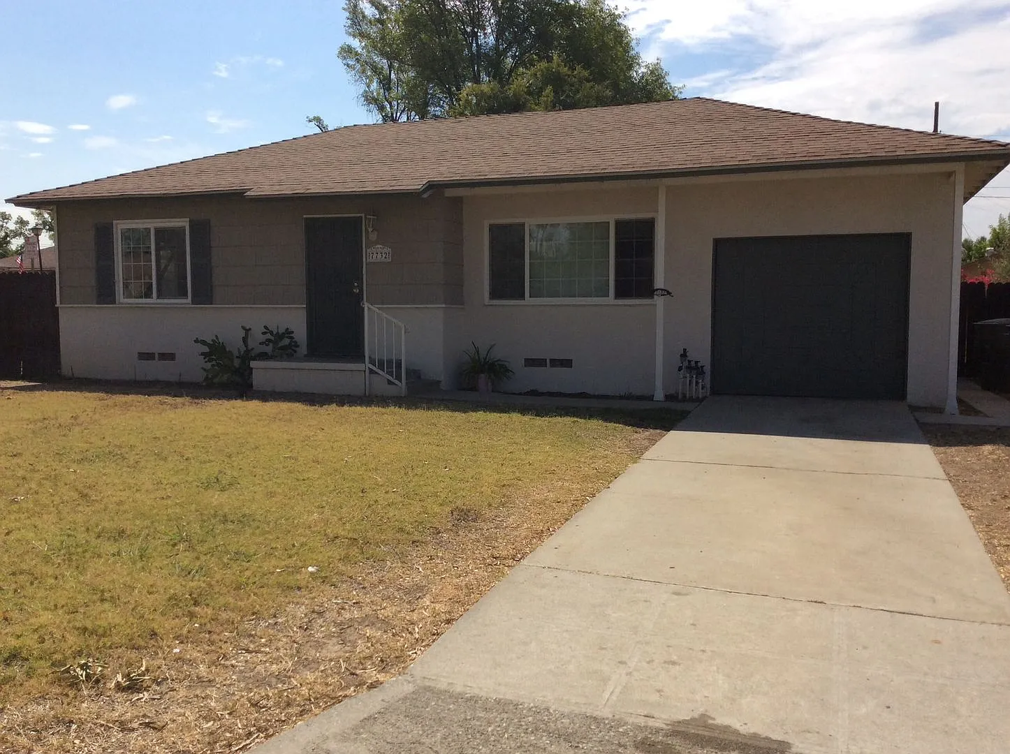 Cute 2BR 1BA Home — Photo 1