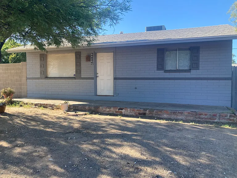 N 13th Pl — Photo 1