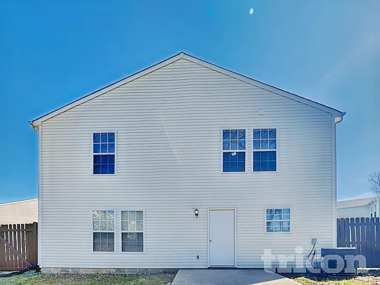 1840 Blackmore Dr — Photo 15