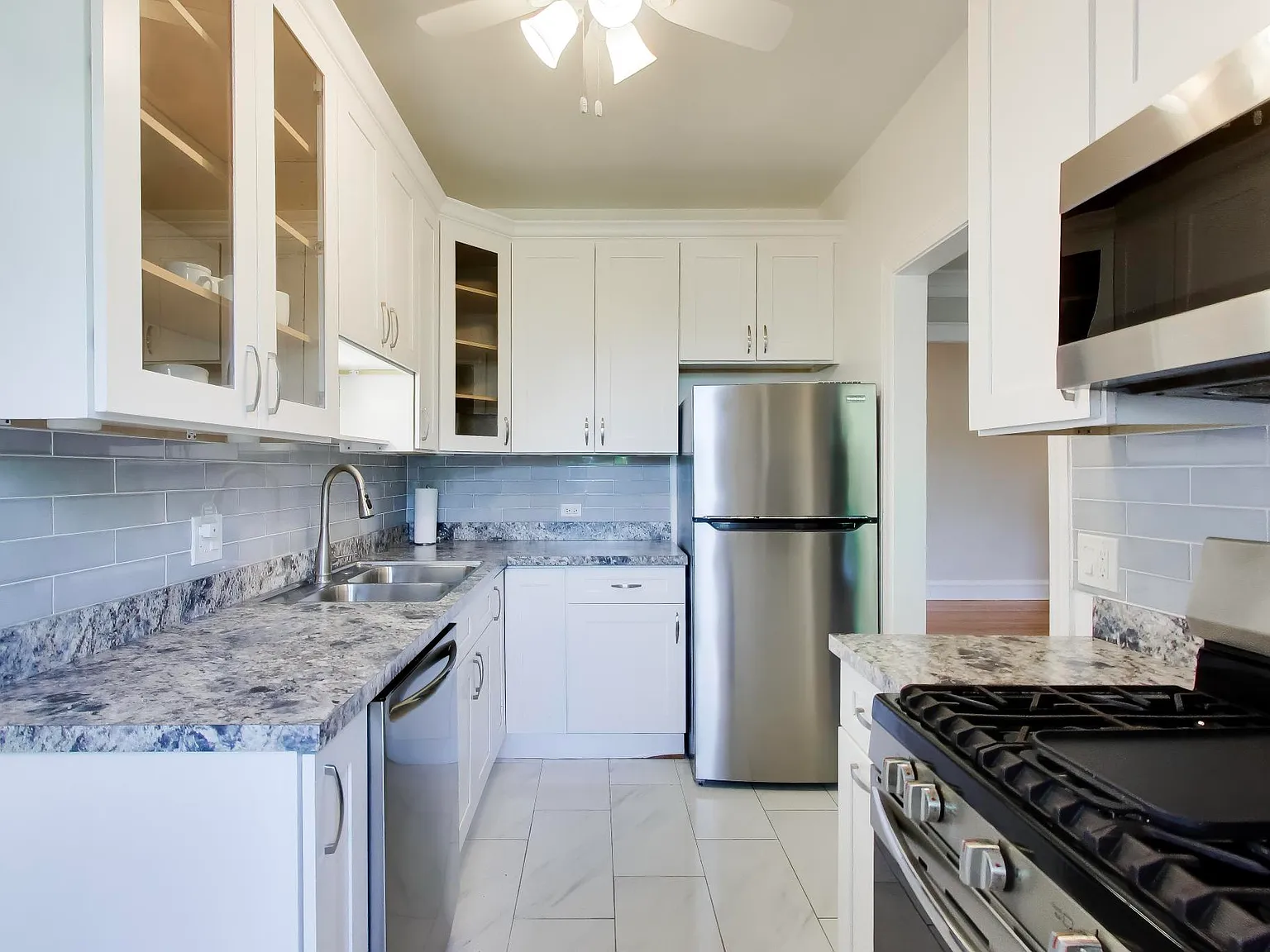 2 bed, $2,400 — Photo 2