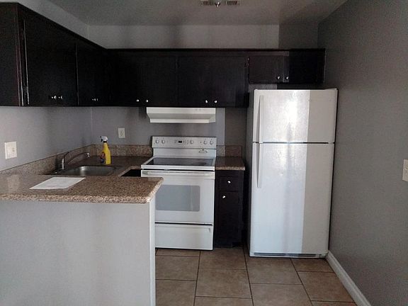 Kitchen_2_bedroom_apartment_for_rent_Las_Vegas_Apt4