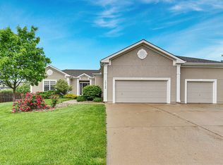10146 Theden Cir, Lenexa, KS 66220