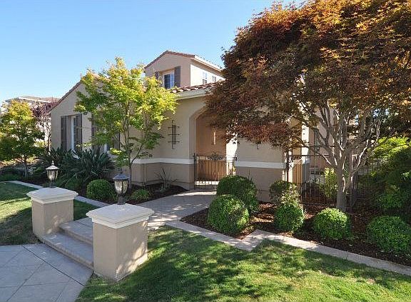 3rd image of 5894 Gleneagles Cir