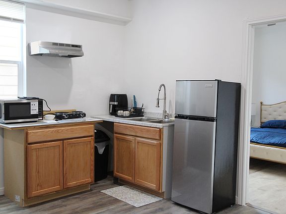 2nd image of 1325 East St #1