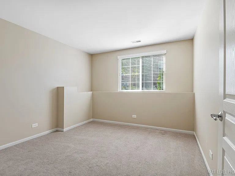 260 Devoe Dr — Photo 17