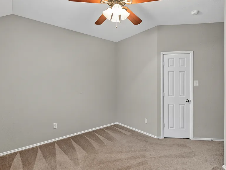 9787 Old Field Dr — Photo 42