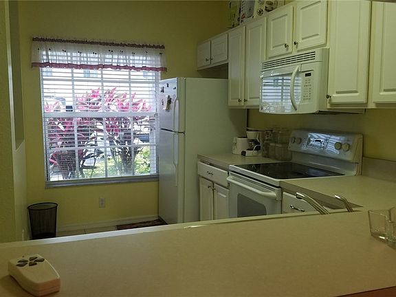 4th image of 8235 Pacific Beach Dr