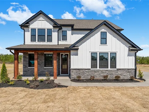 415 Young Rd, Clinton, SC 29325