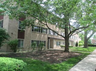 2610 Central Dr, Flossmoor, IL 60422