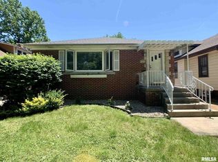 1828 Holmes Ave, Springfield, IL 62704